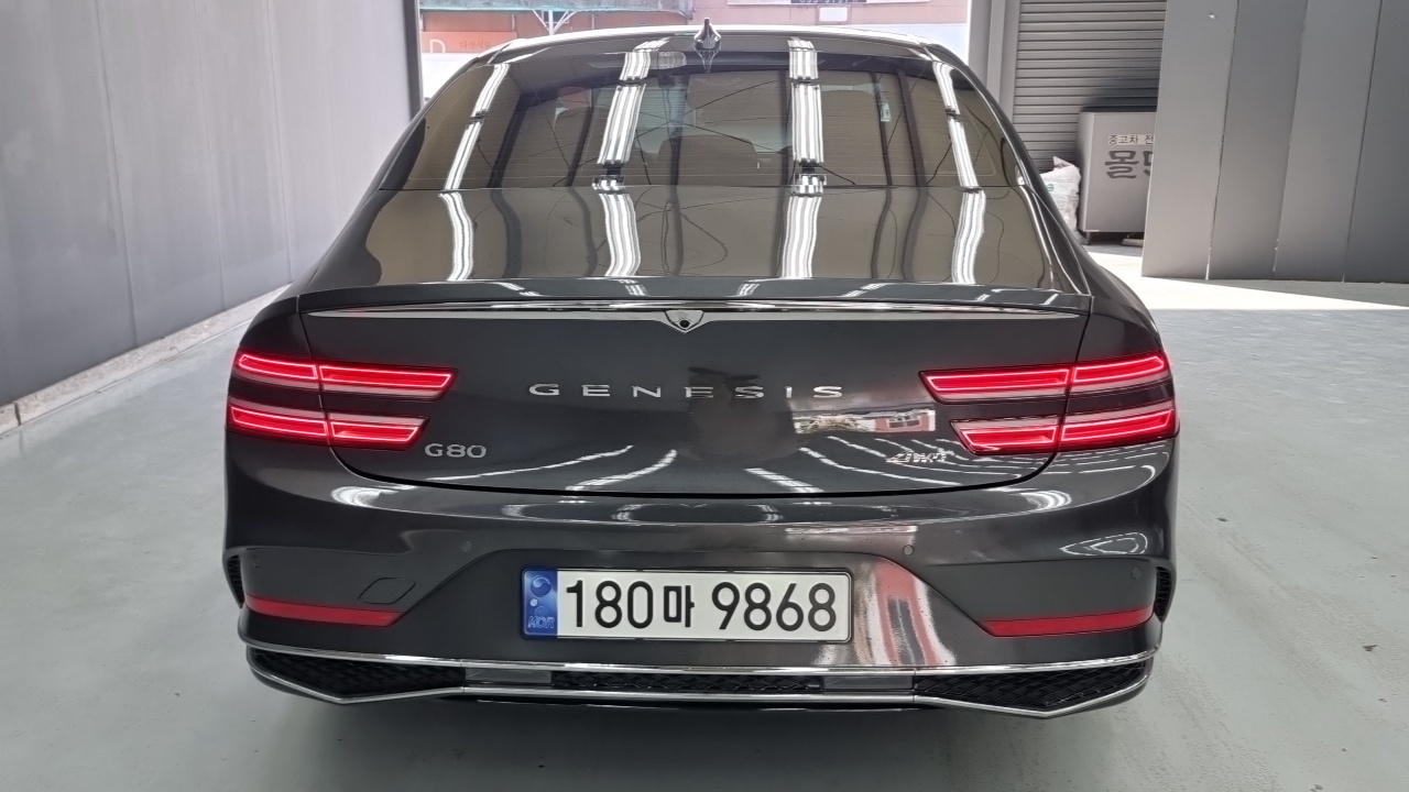 Genesis G80 (RG3) Gasoline 2.5 Turbo AWD 2025 — фото 4