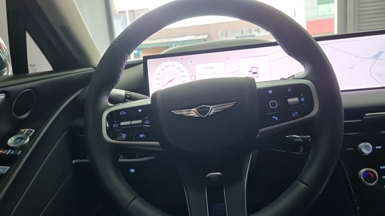 Genesis G80 (RG3) Gasoline 2.5 Turbo AWD 2025 — фото 16