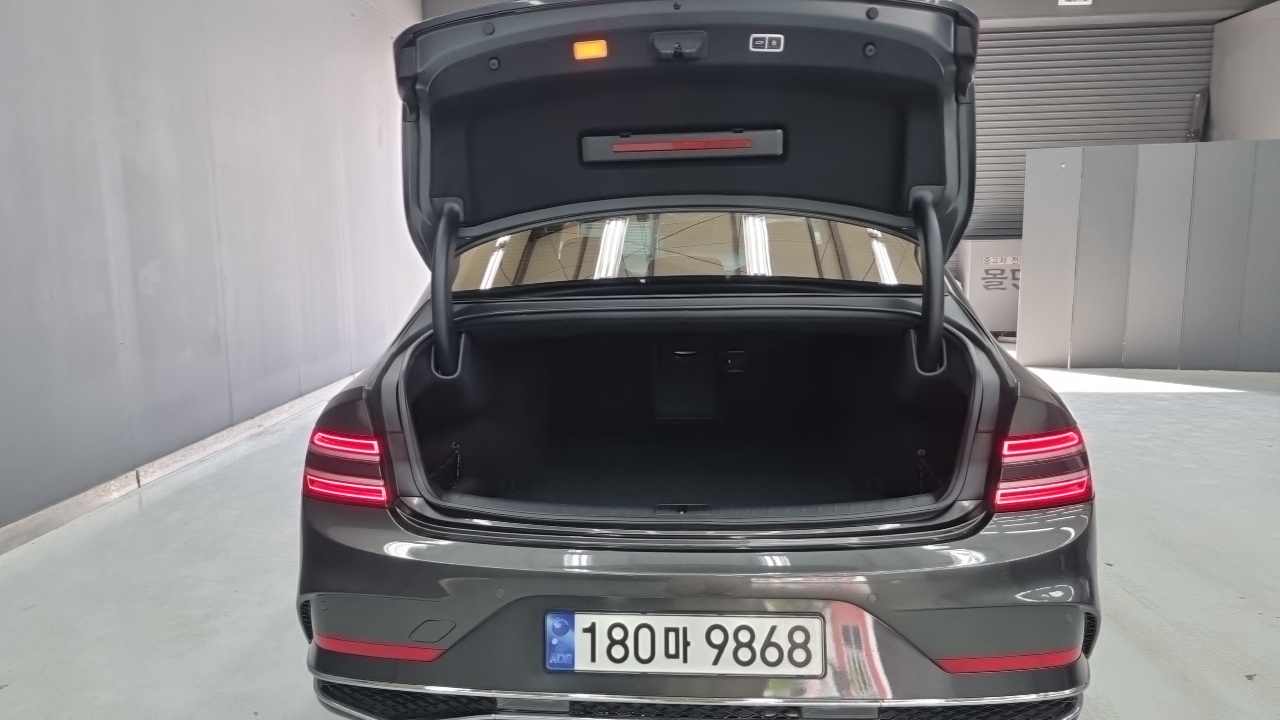 Genesis G80 (RG3) Gasoline 2.5 Turbo AWD 2025 — фото 22