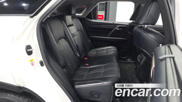 Lexus RX450h (IV) Executive 2019 — фото 12