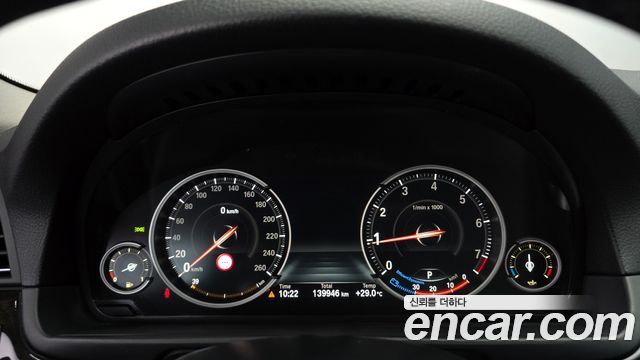 BMW 5 Series (F10) 528i xDrive M Aero Dynamic 2016 — фото 8