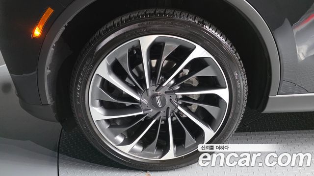 Lincoln Aviator (II) 3.0 Reserve  AWD 2025 — фото 5