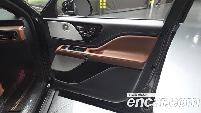 Lincoln Aviator (II) 3.0 Reserve  AWD 2025 — фото 24