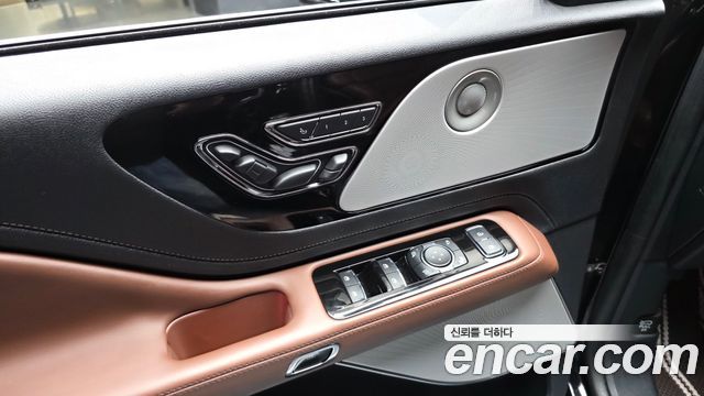 Lincoln Aviator (II) 3.0 Reserve  AWD 2025 — фото 31