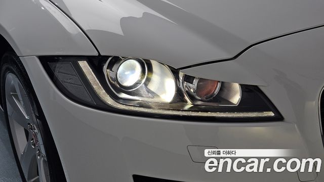 Jaguar XF (X260) 25t Prestige 2018 — фото 22