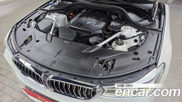 BMW 6 Series GT (G32) 620d Luxury 2019 — фото 6