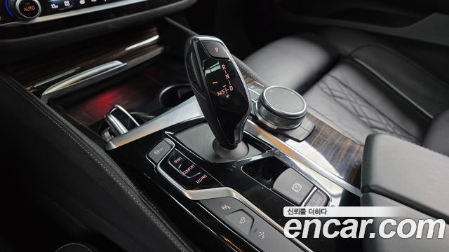 BMW 6 Series GT (G32) 620d Luxury 2019 — фото 9
