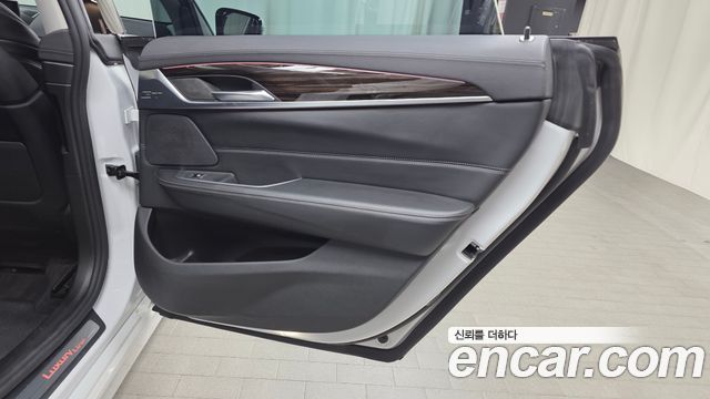 BMW 6 Series GT (G32) 620d Luxury 2019 — фото 25