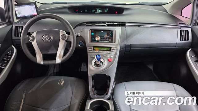 Toyota Prius 1.8 E 2013 — фото 7