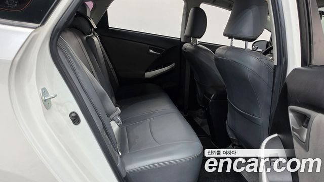 Toyota Prius 1.8 E 2013 — фото 12