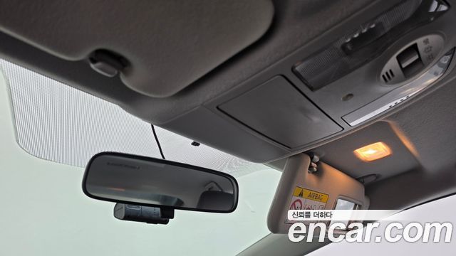 Toyota Prius 1.8 E 2013 — фото 19
