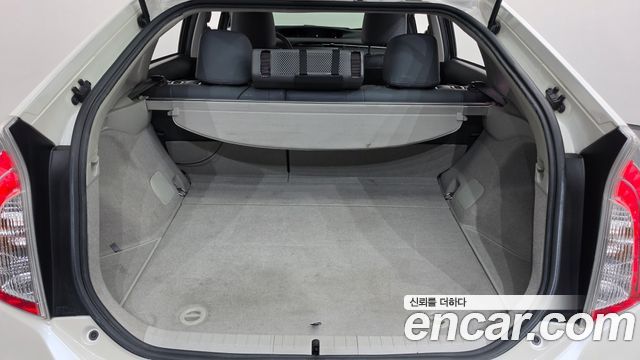 Toyota Prius 1.8 E 2013 — фото 20
