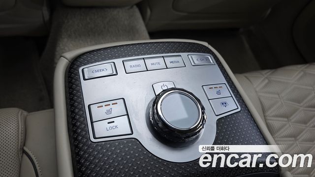 Genesis G80 (RG3) Gasoline 3.5 Turbo AWD 2025 — фото 19