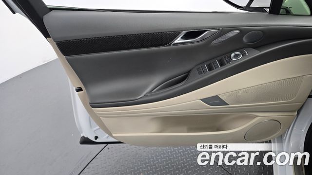 Genesis G80 (RG3) Gasoline 3.5 Turbo AWD 2025 — фото 24