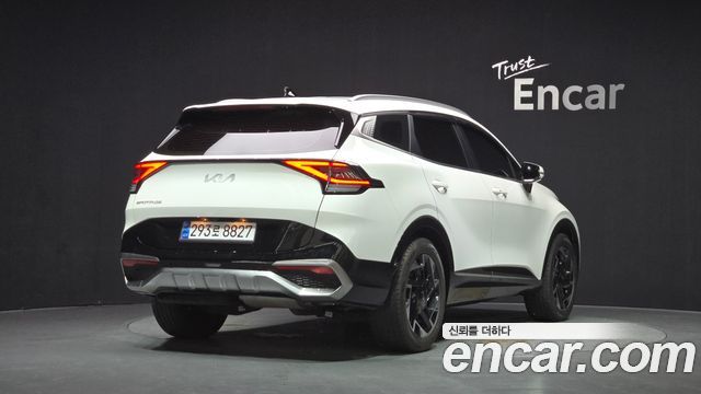 Kia Sportage (V) Diesel 2.0 2WD Prestige 2023 — фото 2