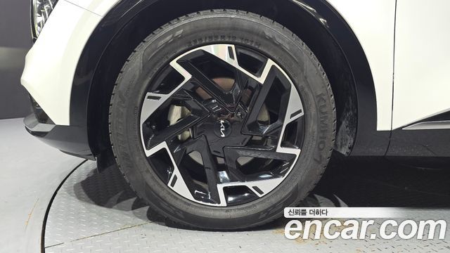 Kia Sportage (V) Diesel 2.0 2WD Prestige 2023 — фото 5