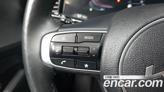 Kia Sportage (V) Diesel 2.0 2WD Prestige 2023 — фото 28