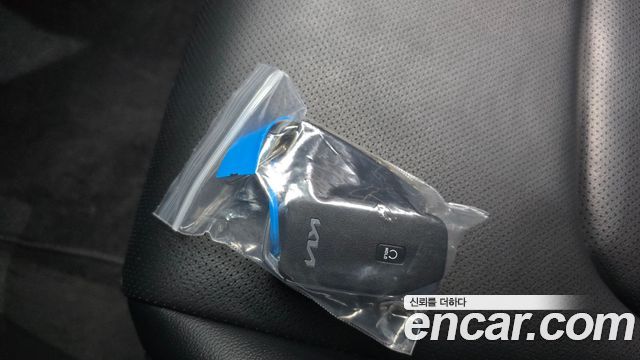 Kia Sportage (V) Diesel 2.0 2WD Prestige 2023 — фото 31