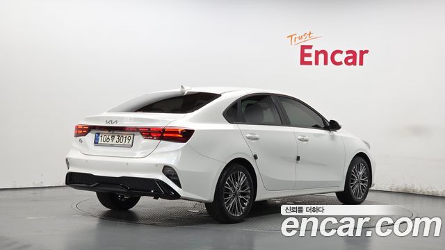 Kia K3 (II) 1.6 Prestige 2022 — фото 2