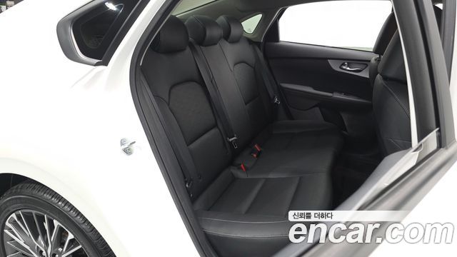 Kia K3 (II) 1.6 Prestige 2022 — фото 32