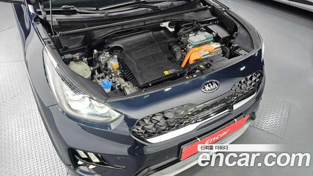 Kia Niro 1.6 HEV Noblesse Special 2020 — фото 6