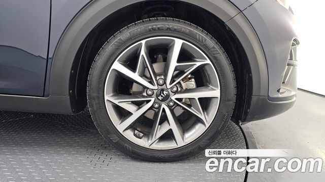 Kia Niro 1.6 HEV Noblesse Special 2020 — фото 21