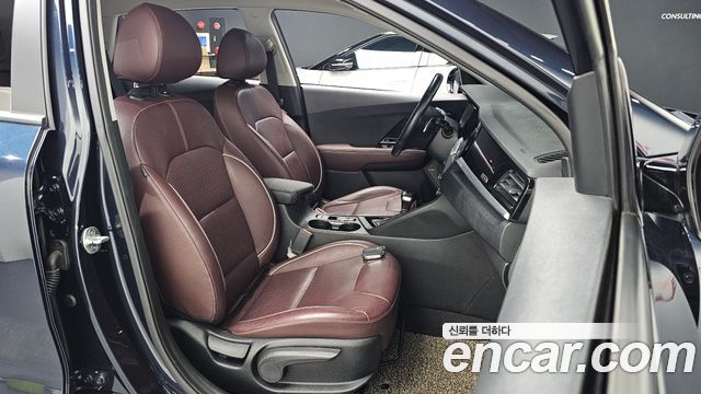 Kia Niro 1.6 HEV Noblesse Special 2020 — фото 26