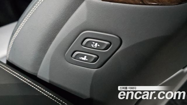 Genesis G90 3.8 AWD Luxury 2021 — фото 28