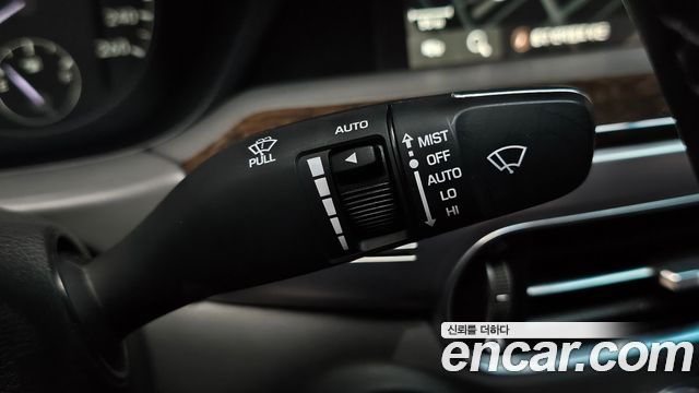 Genesis G90 3.8 AWD Luxury 2021 — фото 32