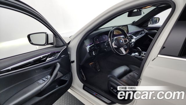 BMW 5 Series (G30) 530i M Sport Package 2022 — фото 10