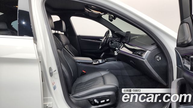 BMW 5 Series (G30) 530i M Sport Package 2022 — фото 26