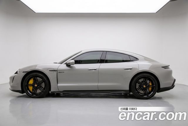 Porsche Taycan Turbo S