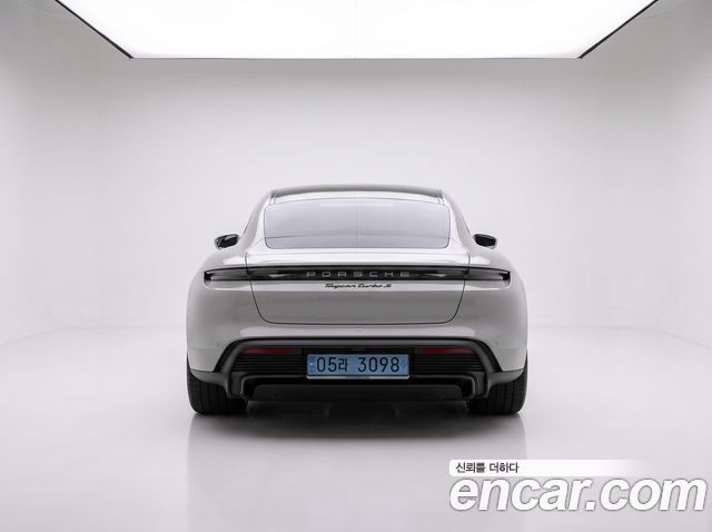 Porsche Taycan Turbo S 2023 — фото 10