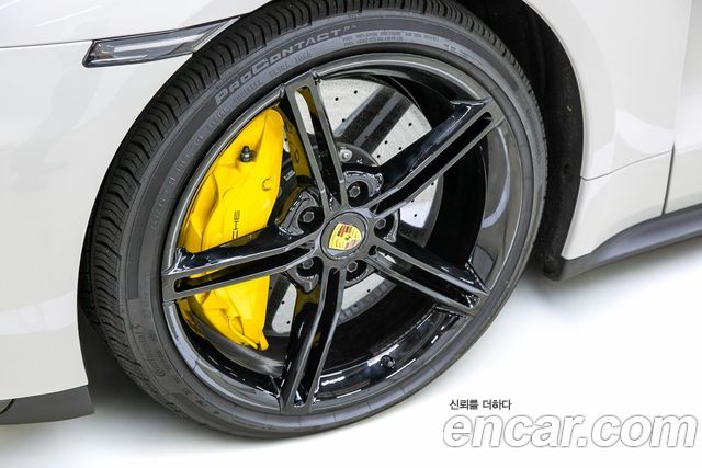 Porsche Taycan Turbo S 2023 — фото 15