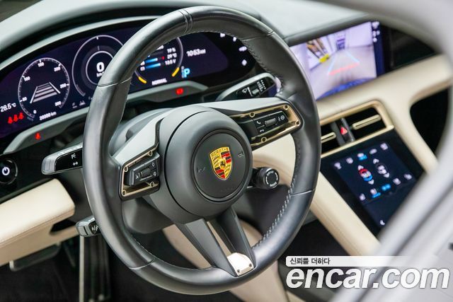 Porsche Taycan Turbo S 2023 — фото 16
