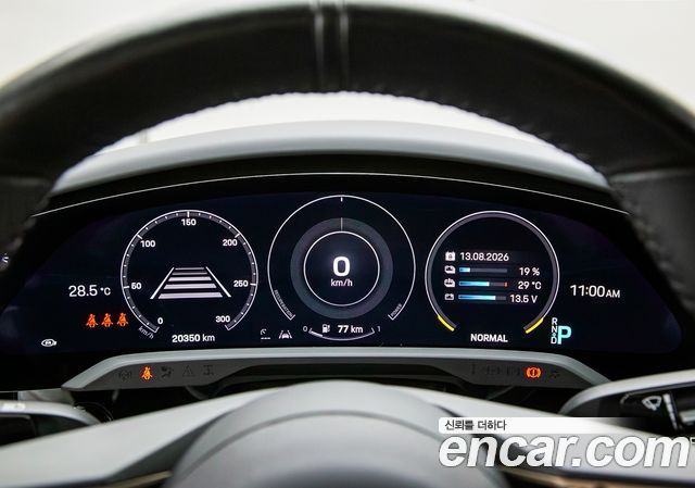 Porsche Taycan Turbo S 2023 — фото 19