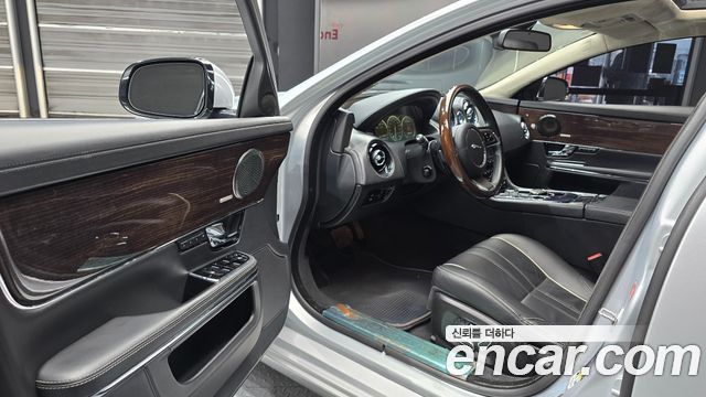 Jaguar XJ 5.0SC Supersport LWB X351 2012 — фото 10