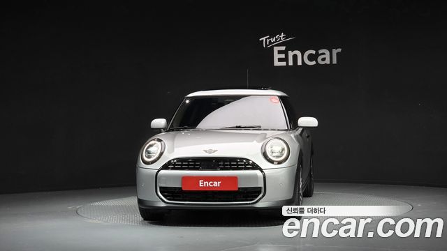 MINI Cooper C (IV) Classic 2025 — фото 2