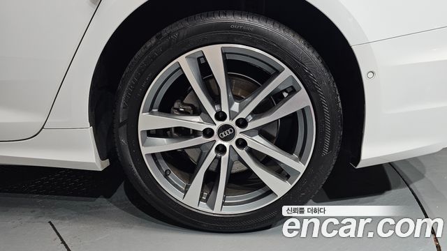 Audi A6 (C8) 45 TFSI Premium 2022 — фото 21