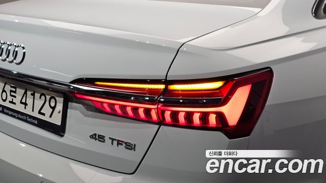 Audi A6 (C8) 45 TFSI Premium 2022 — фото 23