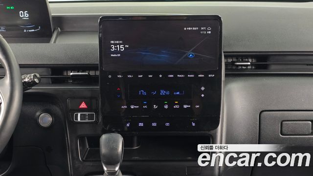 Hyundai Staria L3.5 Cargo 5-Seater Modern 2023 — фото 16