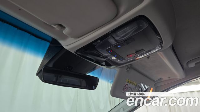 Hyundai Staria L3.5 Cargo 5-Seater Modern 2023 — фото 23