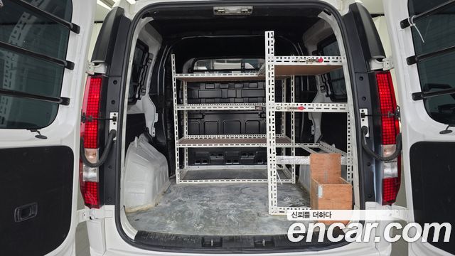 Hyundai Staria L3.5 Cargo 5-Seater Modern 2023 — фото 24