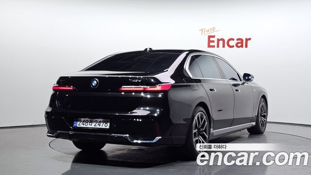 BMW 7 Series (G70) 740d xDrive M Sport 2024 — фото 2