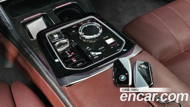 BMW 7 Series (G70) 740d xDrive M Sport 2024 — фото 9