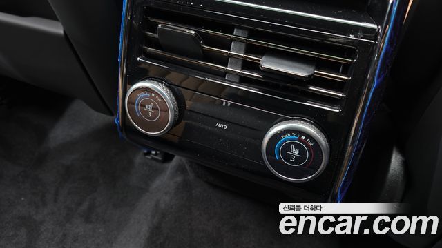 Land Rover Range Rover Sport (III) P550E Dynamic HSE 2026 — фото 17
