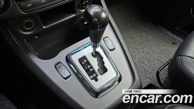 KG Mobility (SsangYong) Korando Turismo 4WD Outdoor Edition 9-seater 2018 — фото 9