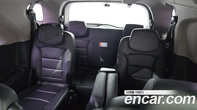 KG Mobility (SsangYong) Korando Turismo 4WD Outdoor Edition 9-seater 2018 — фото 11