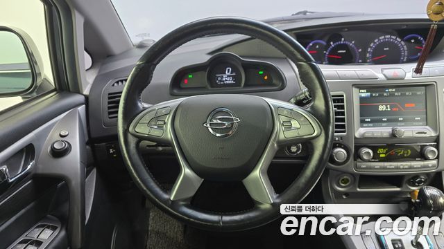 KG Mobility (SsangYong) Korando Turismo 4WD Outdoor Edition 9-seater 2018 — фото 14