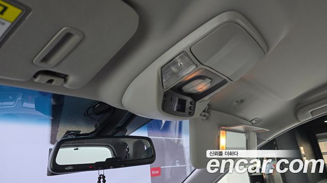 KG Mobility (SsangYong) Korando Turismo 4WD Outdoor Edition 9-seater 2018 — фото 17